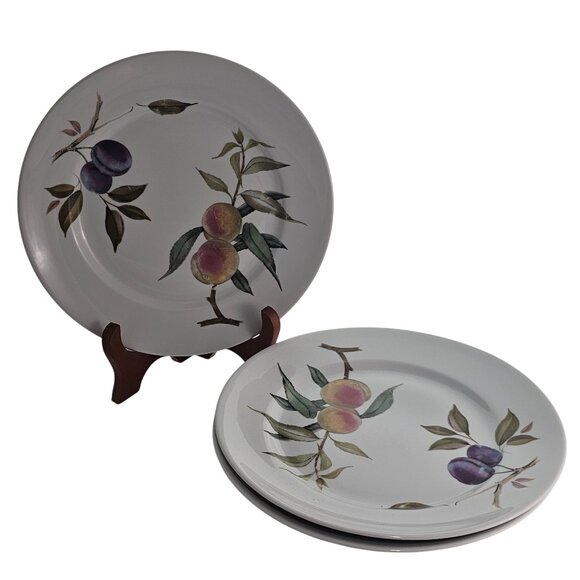 3 Royal Worcester Evesham Dinner Plates 10" fruits vegetables vtg colorful flaw - Picture 1 of 12
